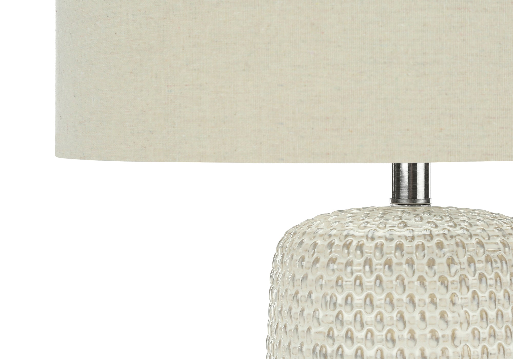 ÉCLAIRAGE - LAMPE DE TABLE 31"H CÉRAMIQUE CRÈME / ABAT-JOUR BEIGE