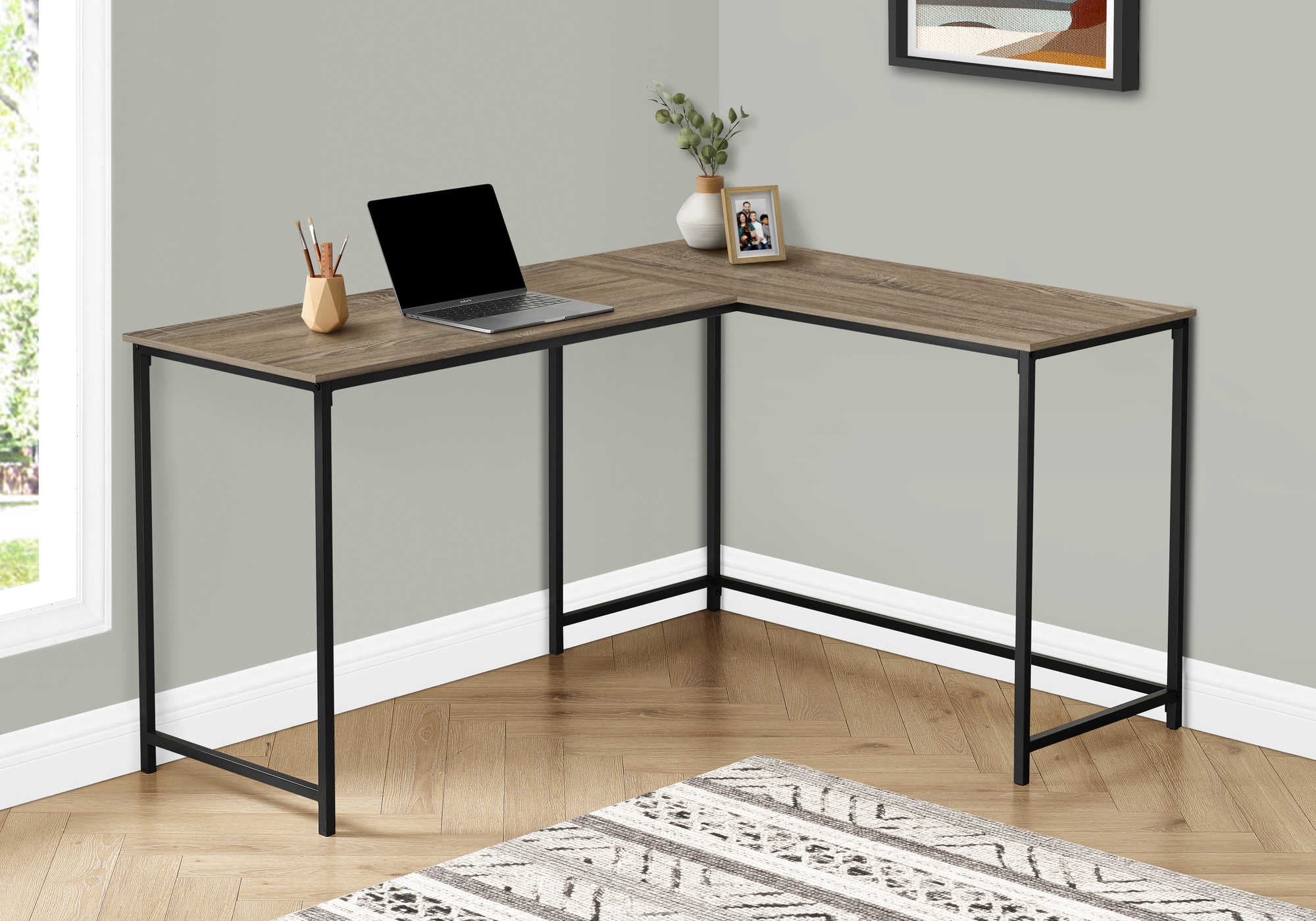 BUREAU D'ORDINATEUR - 58"L/ TAUPE FONCÉ/ COIN MÉTAL NOIR