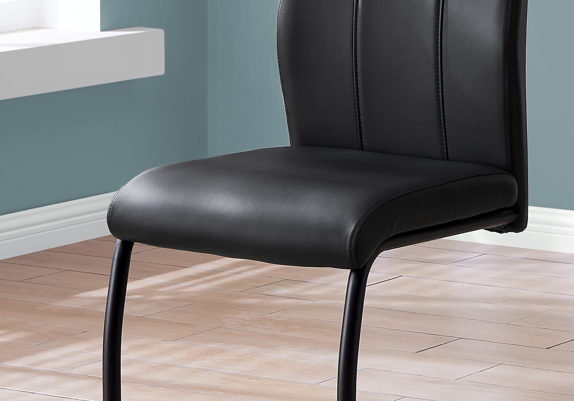 CHAISE DE SALLE A MANGER - 2PCS / 39"H / SIMILI-CUIR NOIR / METAL