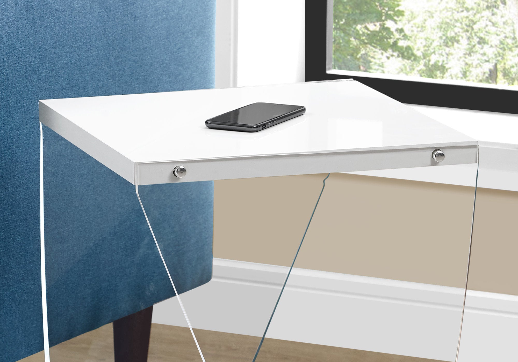 TABLE D'APPOINT - 22"H / BLANC BRILLANT / ACRYLIQUE TRANSPARENT