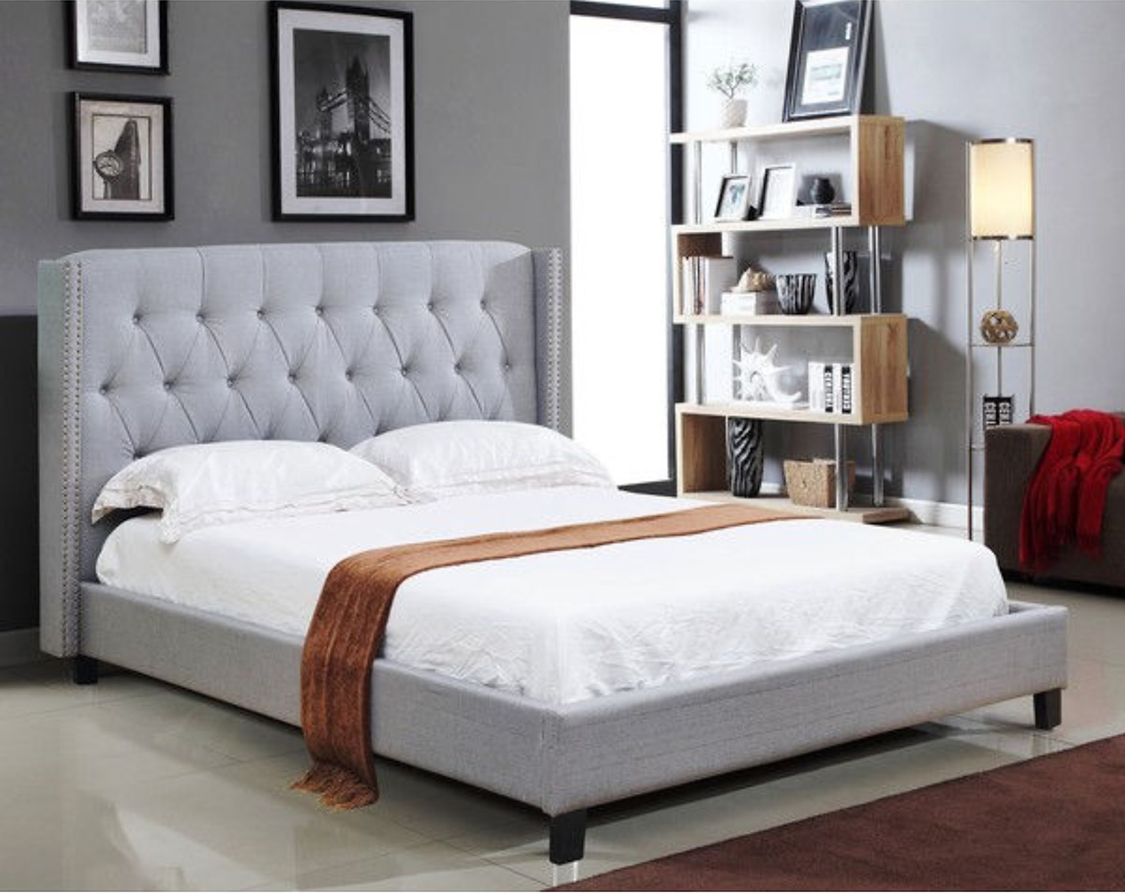 Lit moderne et confortable en lin gris clair