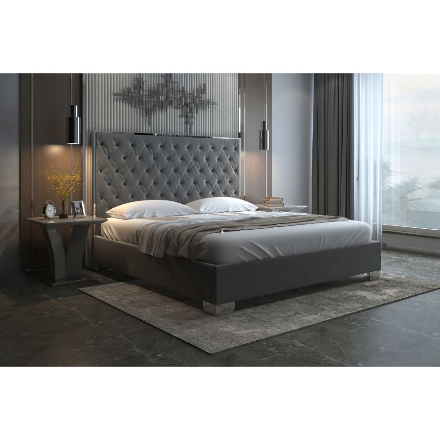 Très grand lit Lucille de 78 po en gris et argent ( Meuble Mtl )