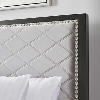 Lit Diamond : Velours Gris pour une Chambre Élégante et Confortable
