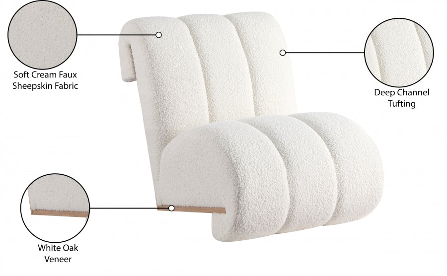 Fauteuil d'appoint en fausse peau de mouton Swoon