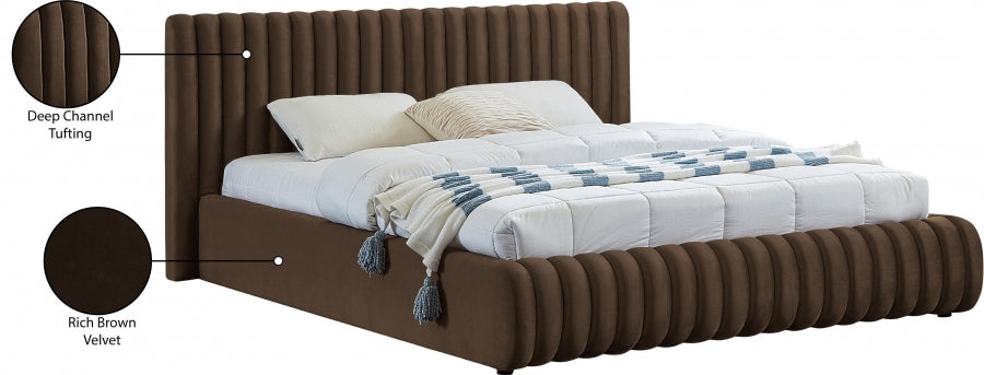 Lit King Size en velours Nico