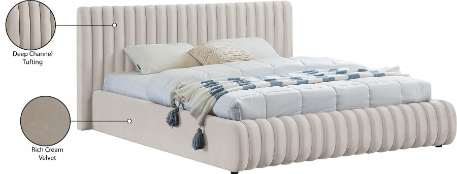 Lit King Size en velours Nico