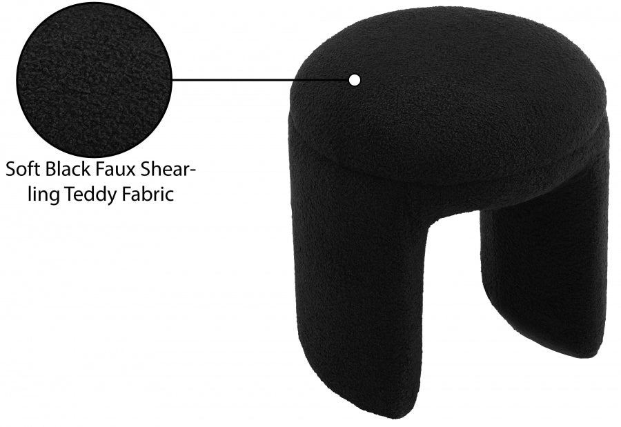 Pouf/tabouret en tissu peluche imitation peau de mouton Bowen
