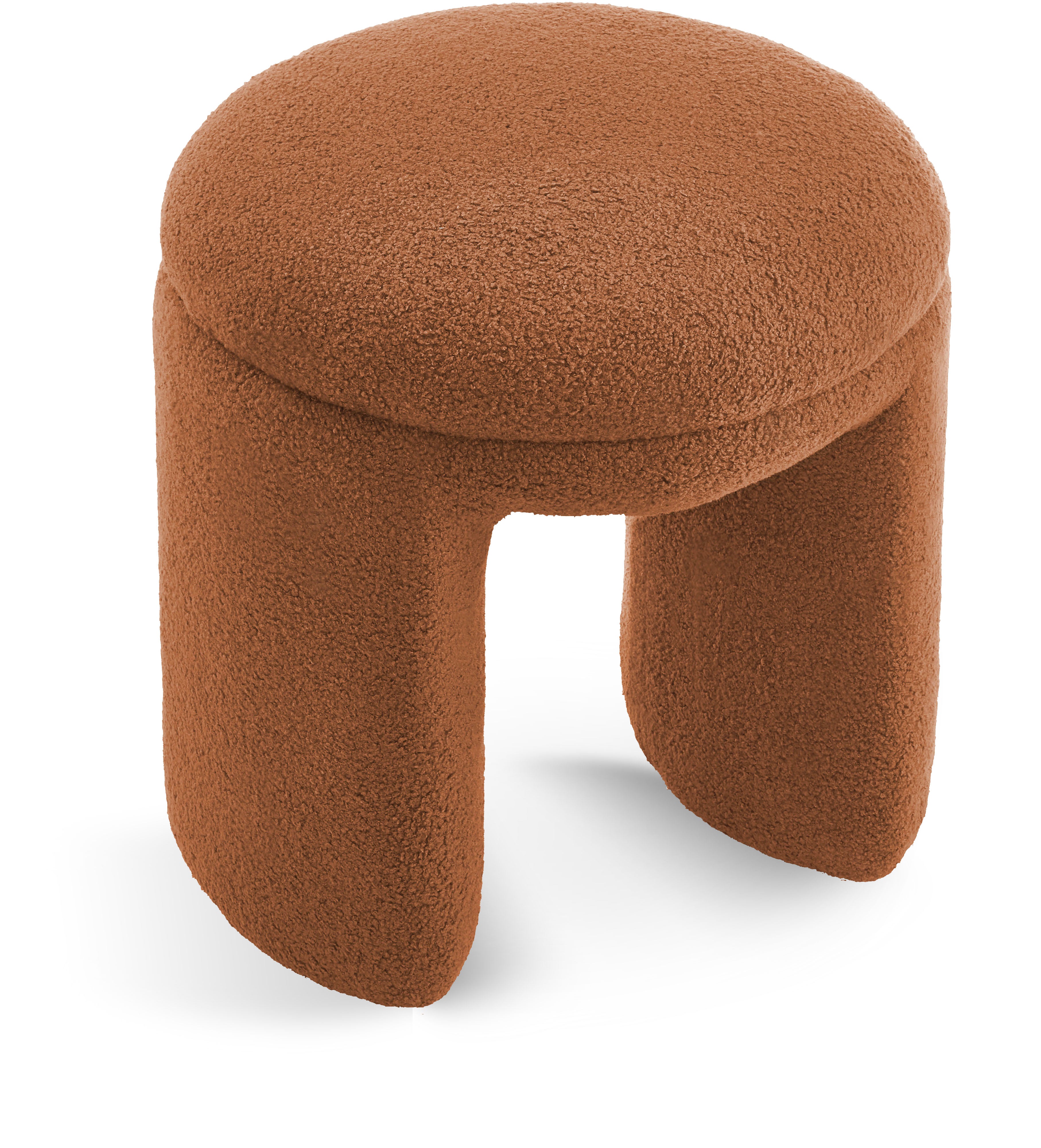 Pouf/tabouret en tissu peluche imitation peau de mouton Bowen