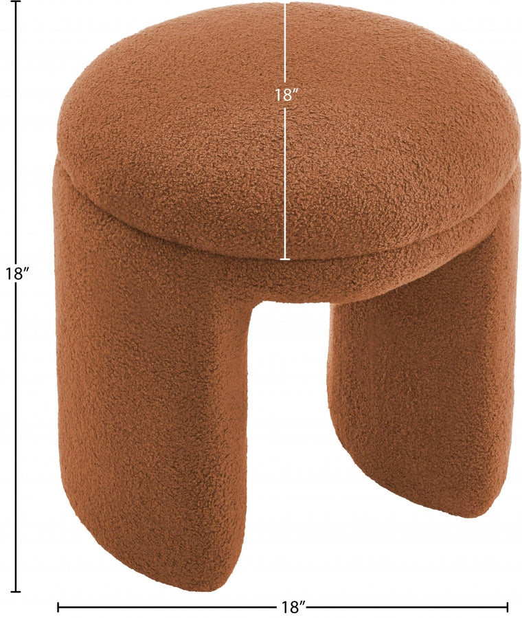Pouf/tabouret en tissu peluche imitation peau de mouton Bowen