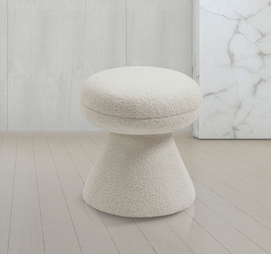 Repose-pieds en tissu peluche imitation peau de mouton Drum