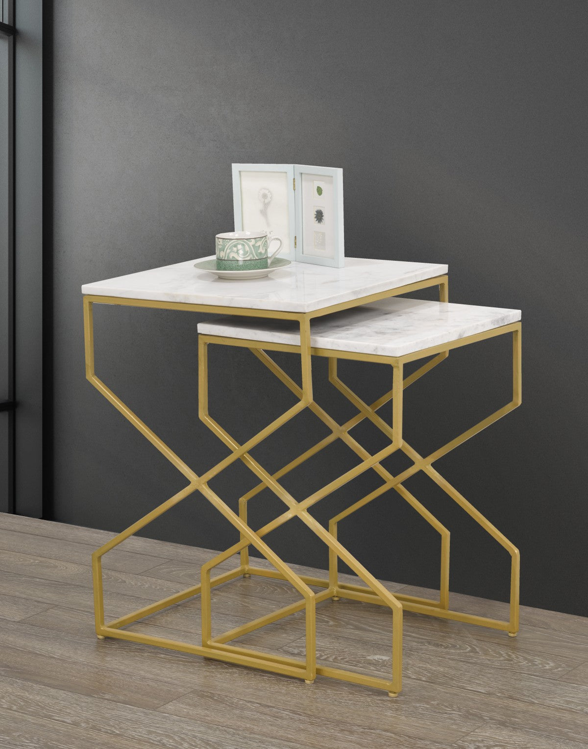 TABLE D'APPOINT, JEU DE 2 ( Meuble Mtl )