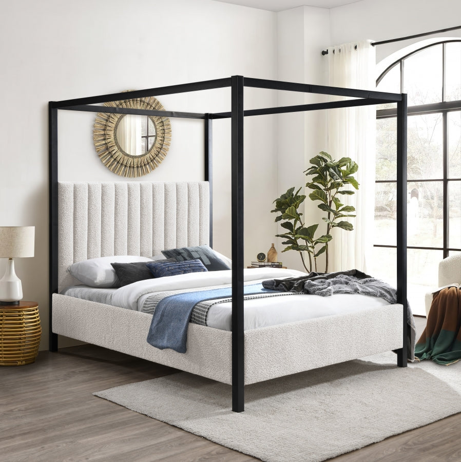 Lit king size en tissu bouclé Kelly