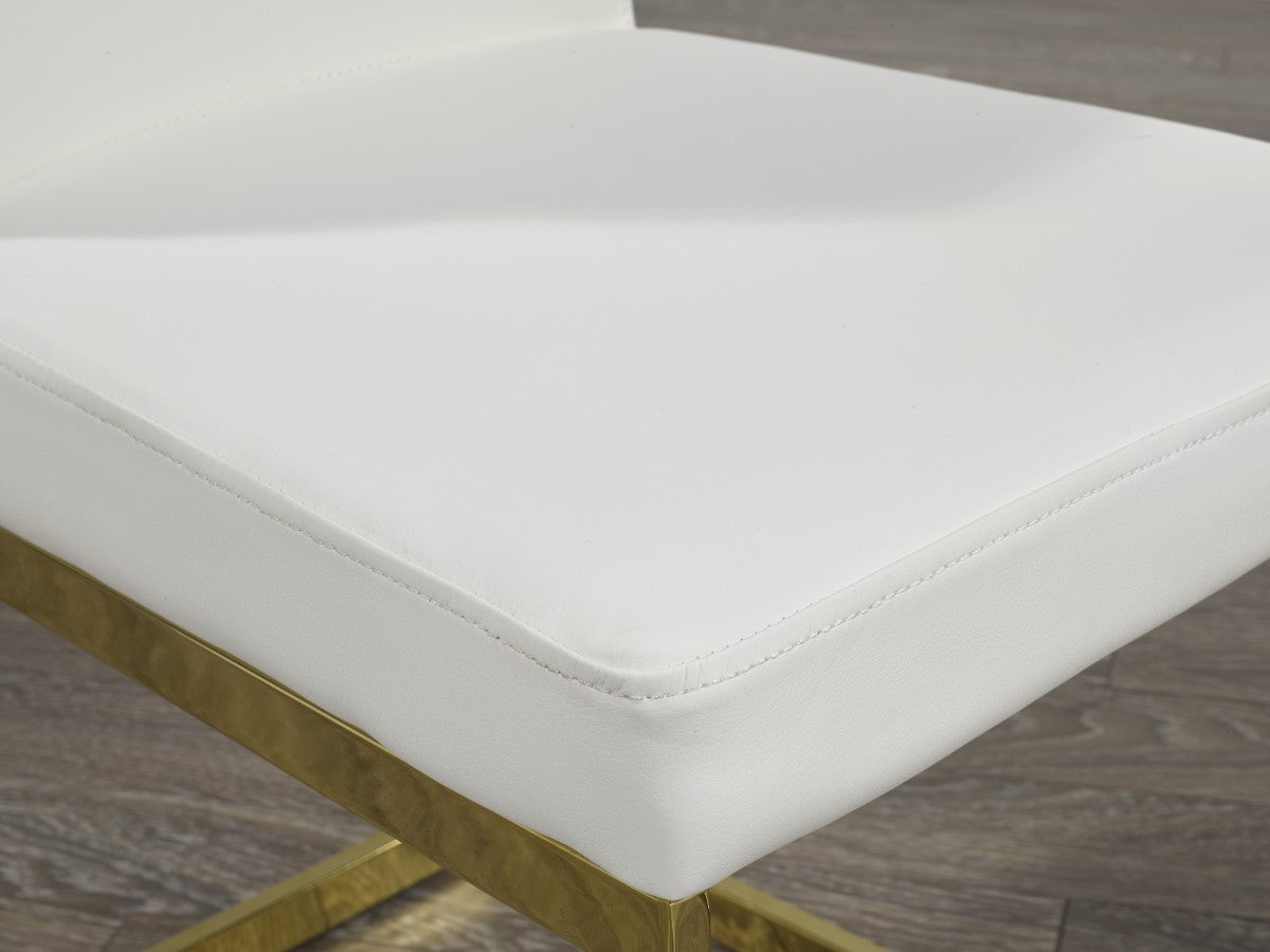 CHAISE DE SALLE À MANGER, JEU DE 2 - BLANC/DORÉ ( Meuble Mtl )
