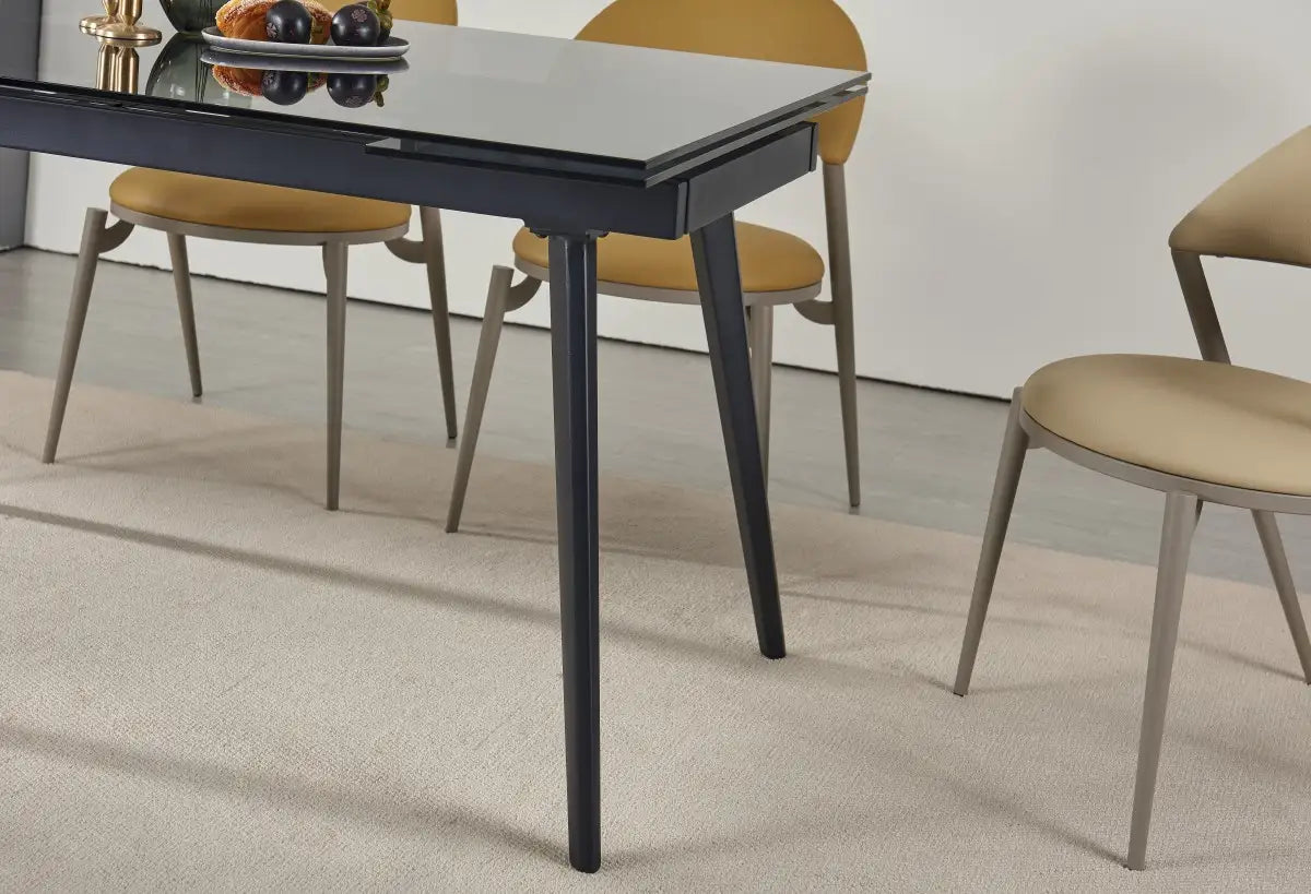 Table à manger extensible noire Makena - Verre et Métal