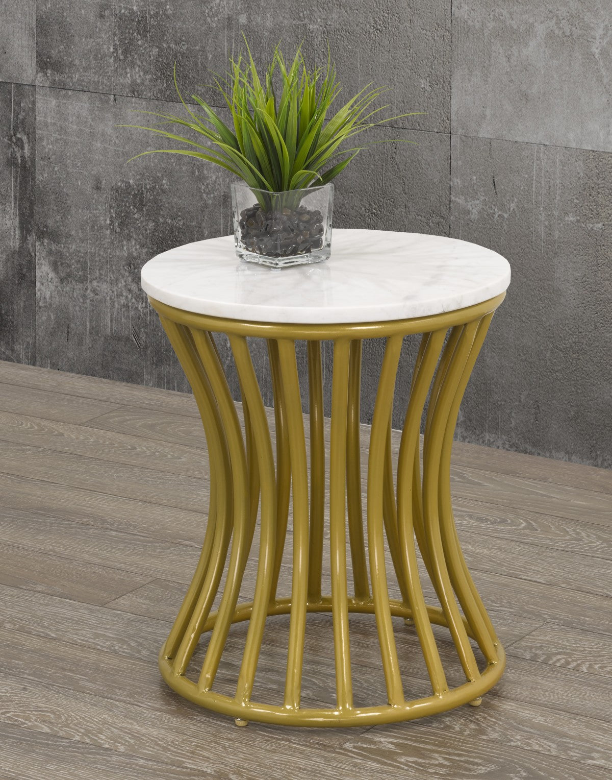 TABLE D'APPOINT ( Meuble Mtl )