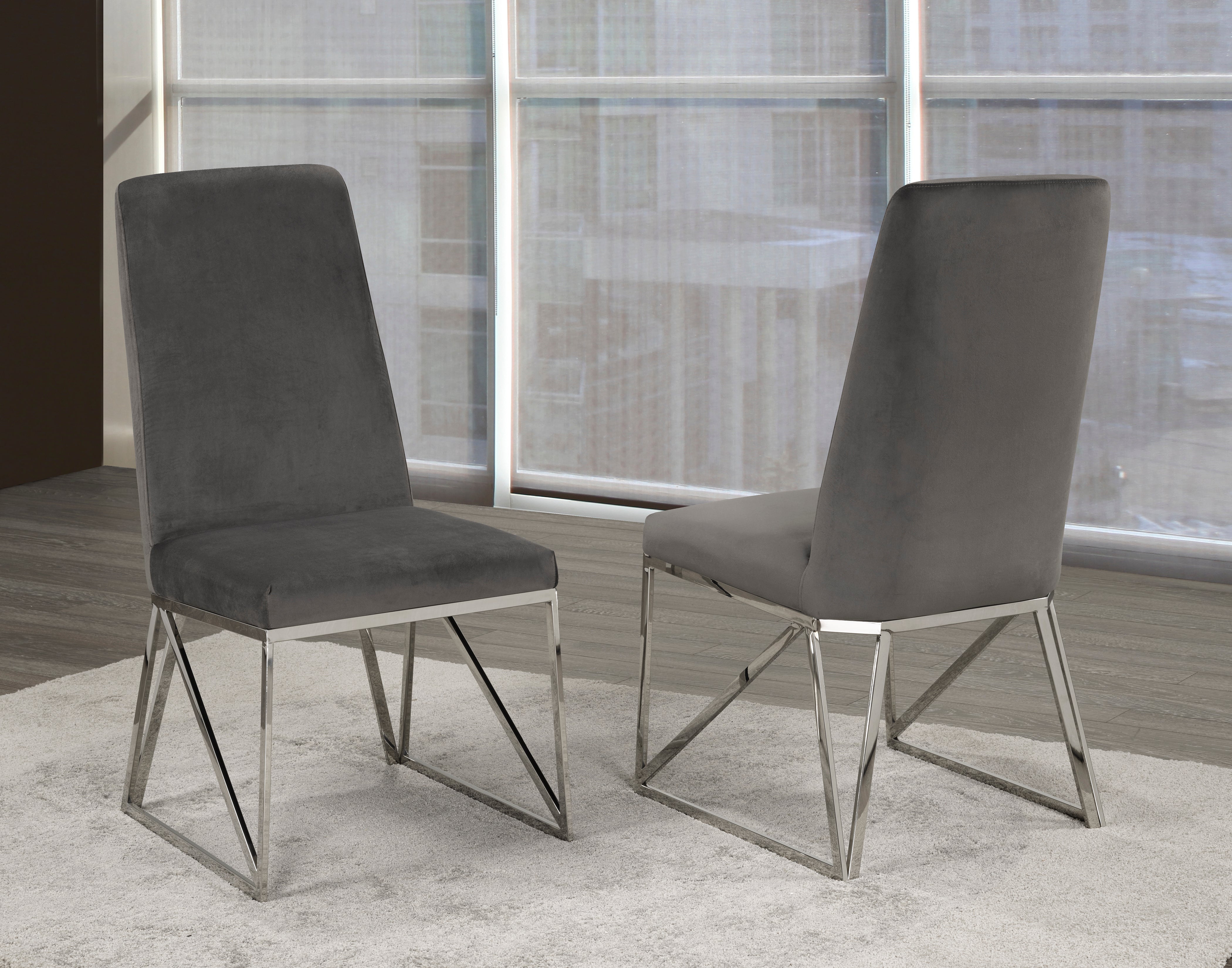 CHAISE DE SALLE À MANGER, JEU DE 2 ( Meuble Mtl )