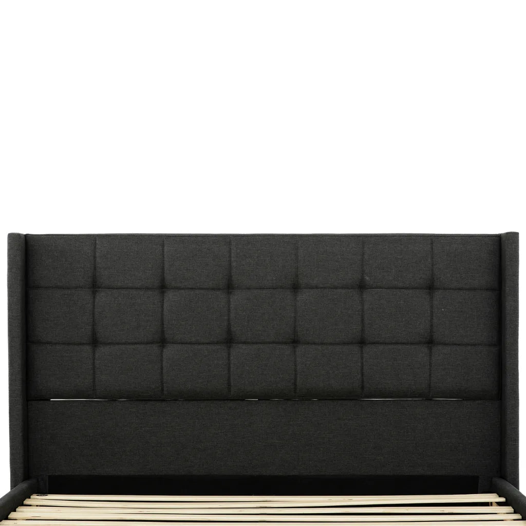 Ora : Le Lit Plateforme au Design Carré Capitonné