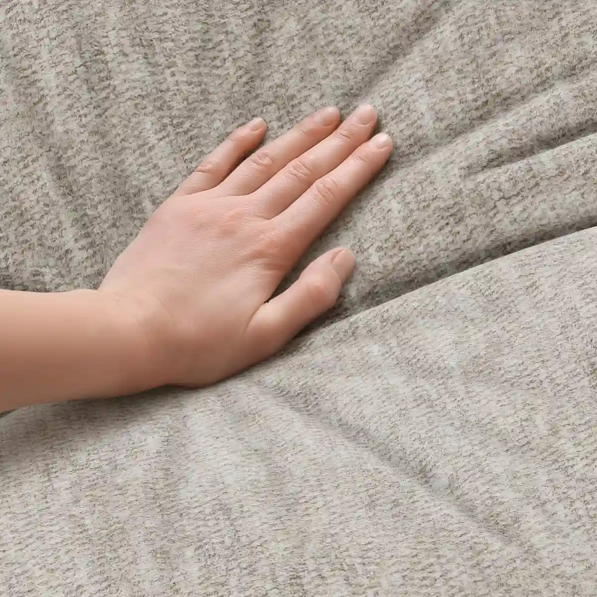 Dontae : Ottoman Beige Matelassé avec Mousse Haute Densité