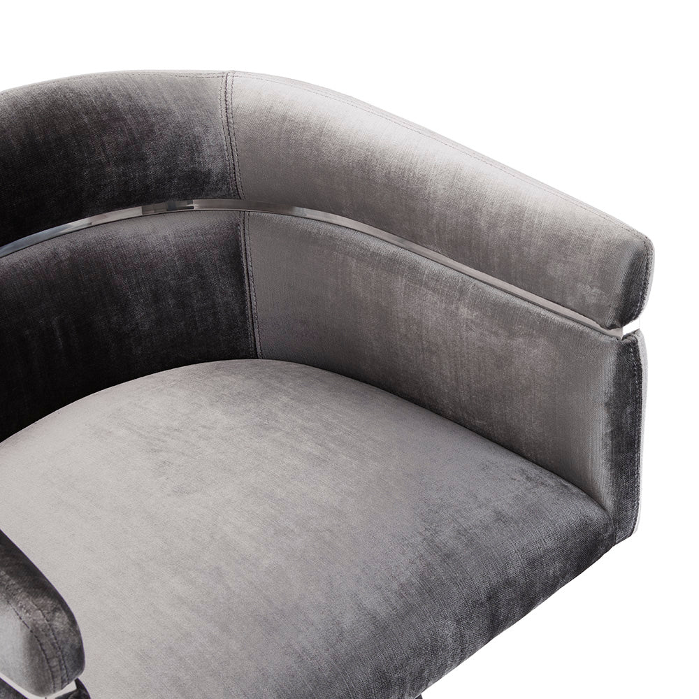 Chaise Obi en velours charbon de bois