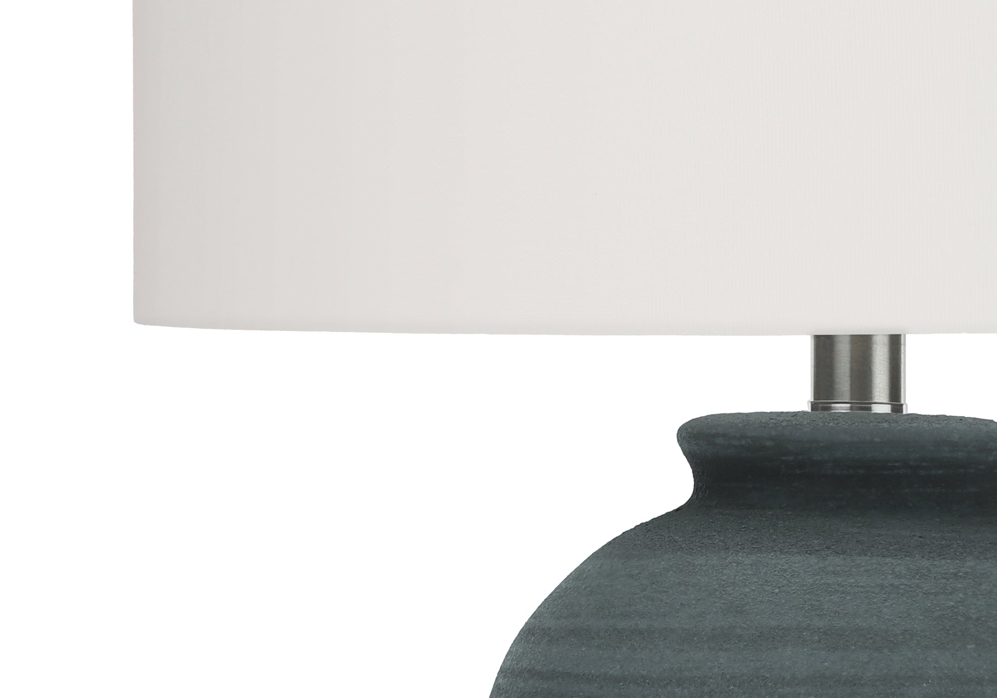ÉCLAIRAGE - LAMPE DE TABLE 24"H CÉRAMIQUE BLEUE / ABAT-JOUR IVOIRE