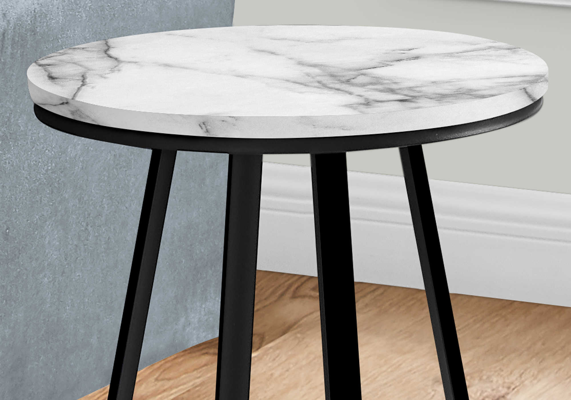 TABLE D'APPOINT - 22"H / MARBRE BLANC / METAL NOIR ( Meuble Mtl )