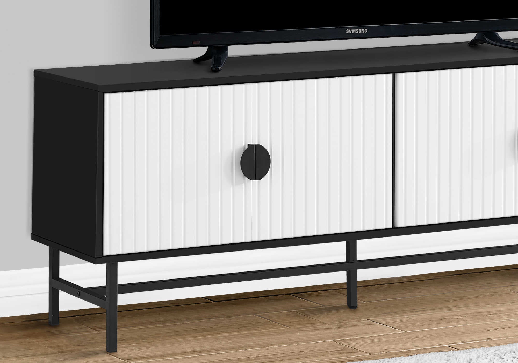 MEUBLE TV - 60"L / PORTES NOIRES / BLANCHES AVEC MÉTAL NOIR
