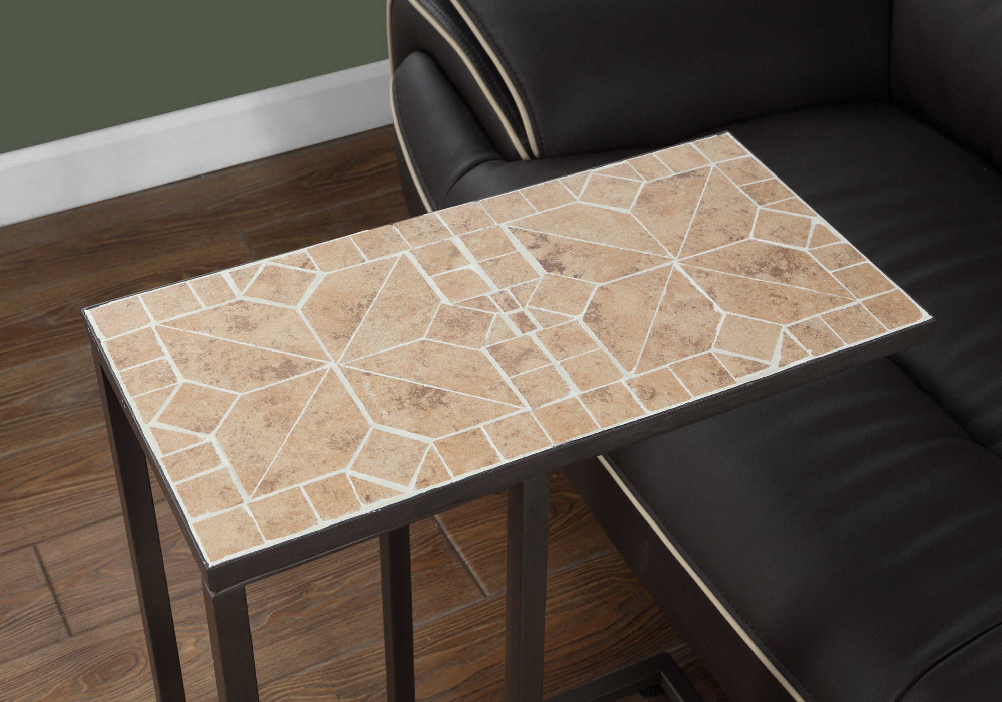 TABLE D'APPOINT - DESSUS EN TERRE CUITE / BRUN MARTELÉ ( Meuble Mtl )