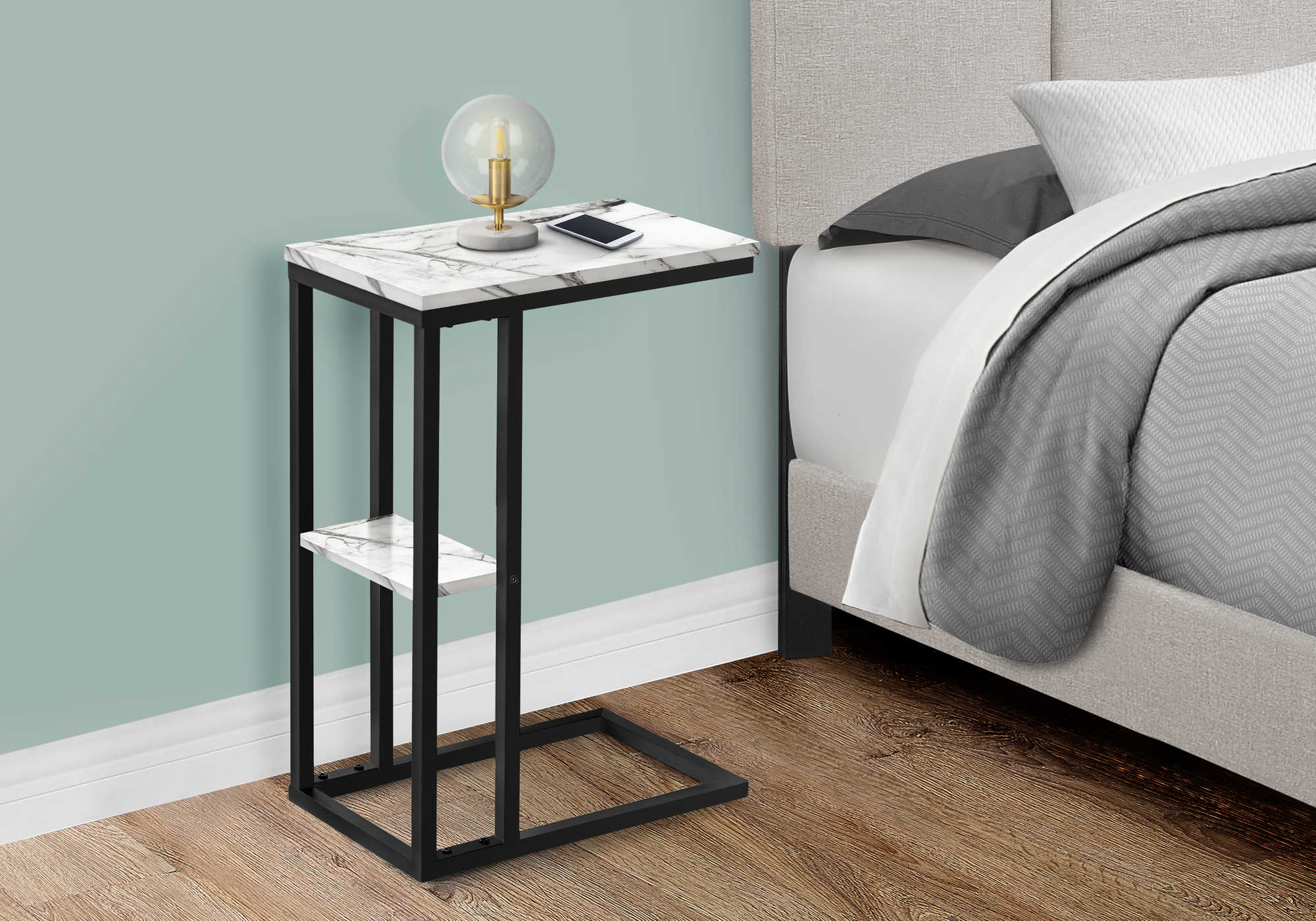 TABLE D'APPOINT - 25"H / MARBRE BLANC / MÉTAL NOIR