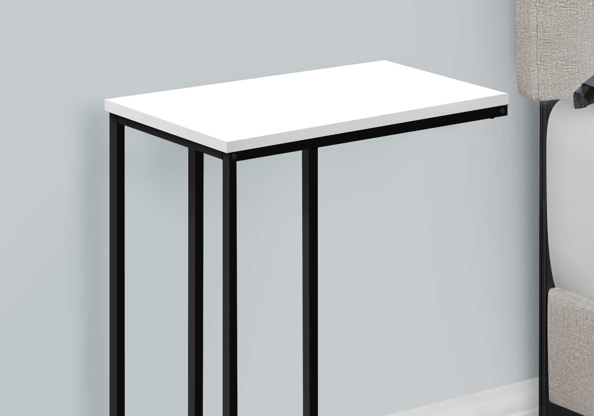 TABLE D'APPOINT - 25"H / BLANC / METAL NOIR ( Meuble Mtl ) 