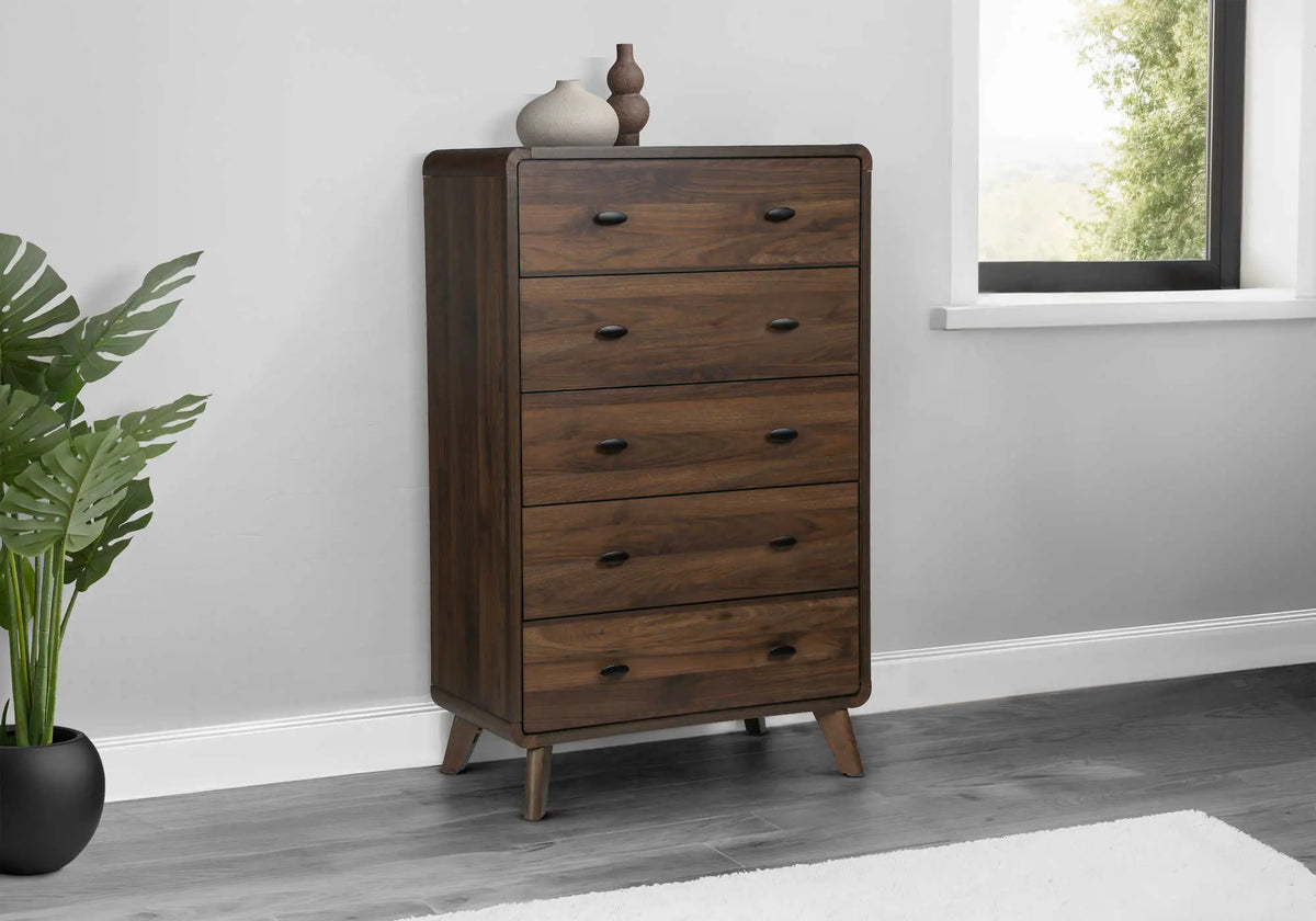 Commode 5 tiroirs Monarch Specialties – Noyer, style mi-siècle