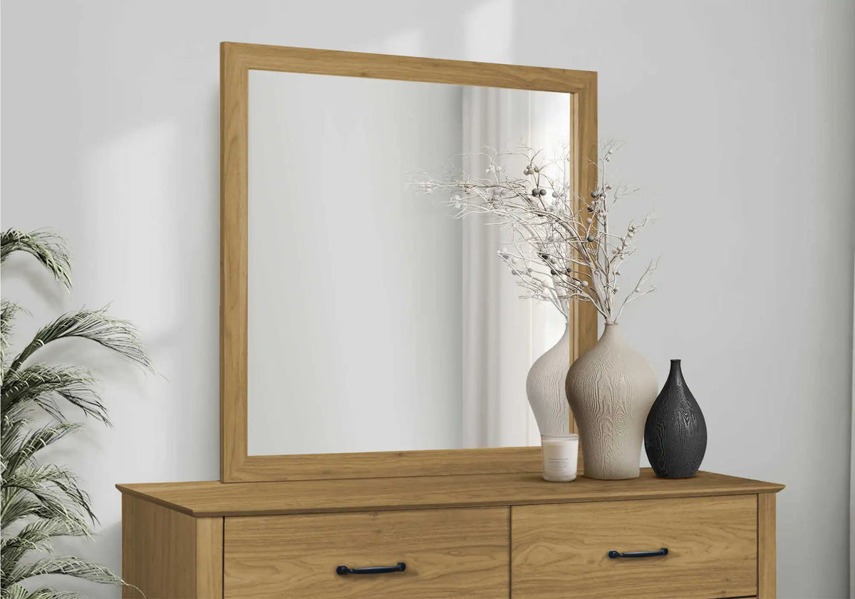 Miroir mural carré en chêne moyen – 39,5 po