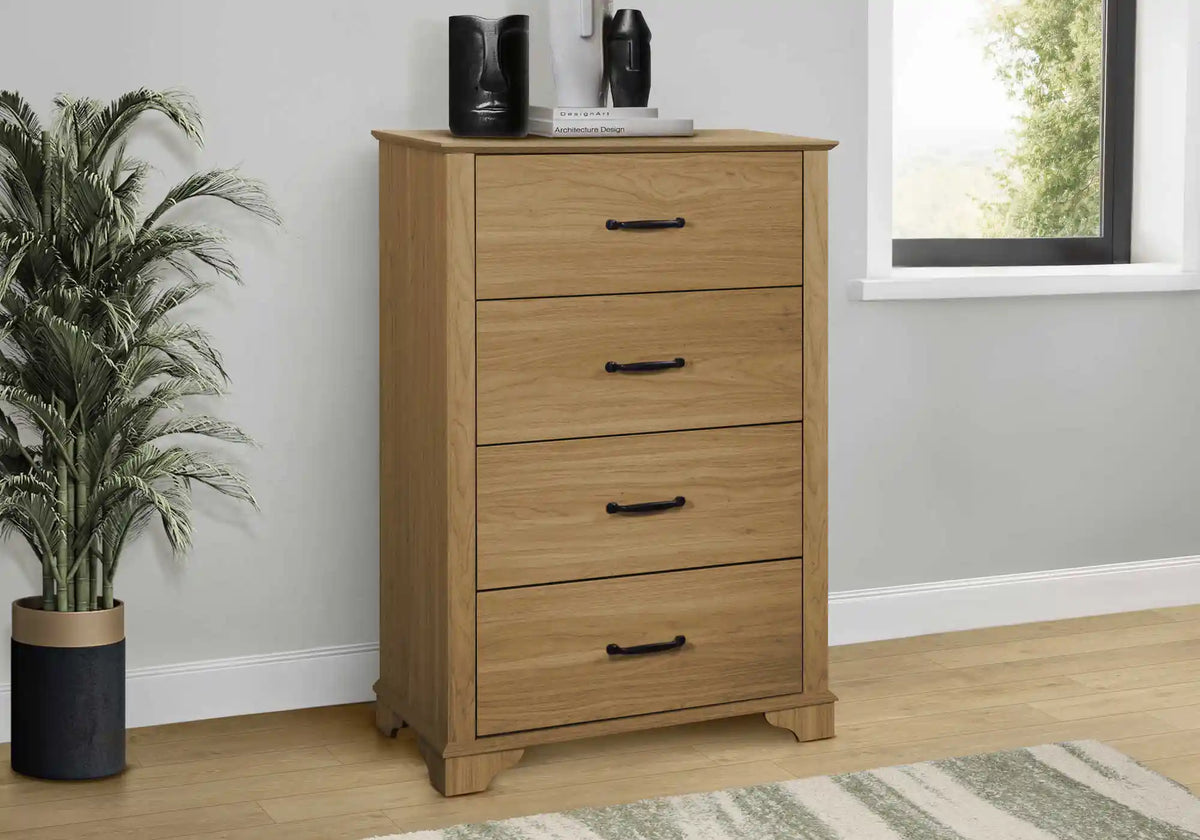 Commode 4 tiroirs en chêne moyen – Style transitionnel