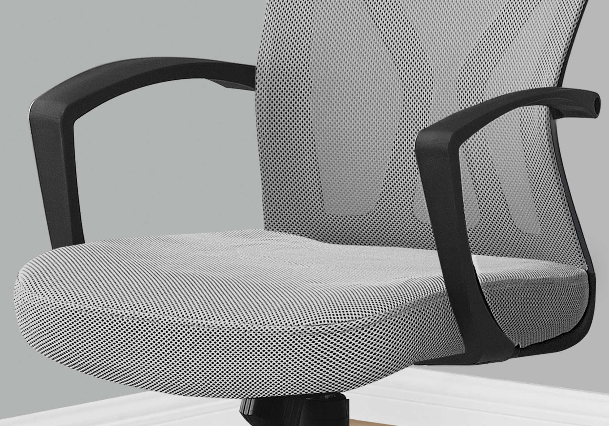 CHAISE DE BUREAU - PIETEMENT GRIS / NOIR SUR ROULETTES ( Meuble Mtl ) 