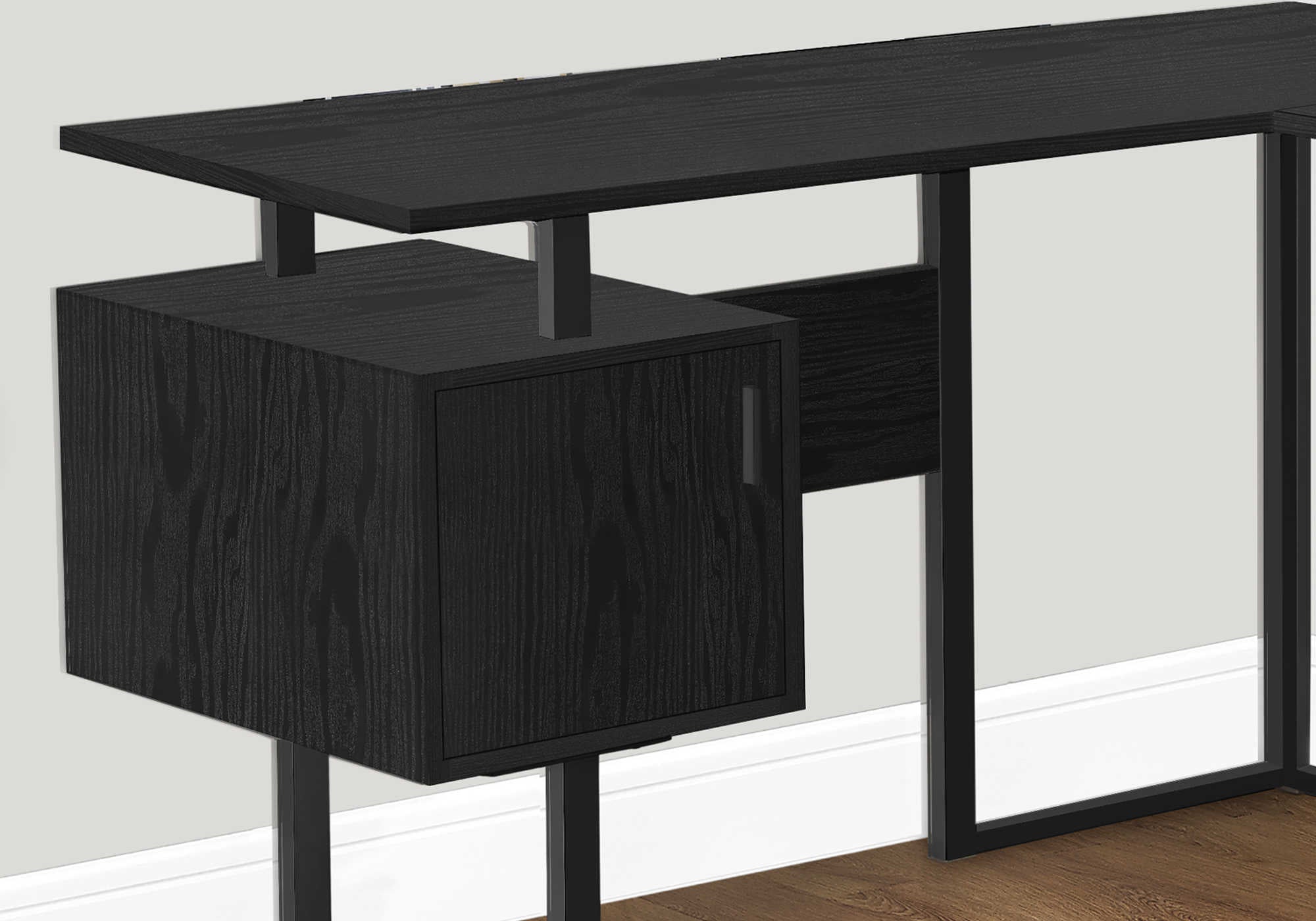 BUREAU D'ORDINATEUR - 58"L / CHENE NOIR / COIN METAL NOIR ( Meuble Mtl ) 