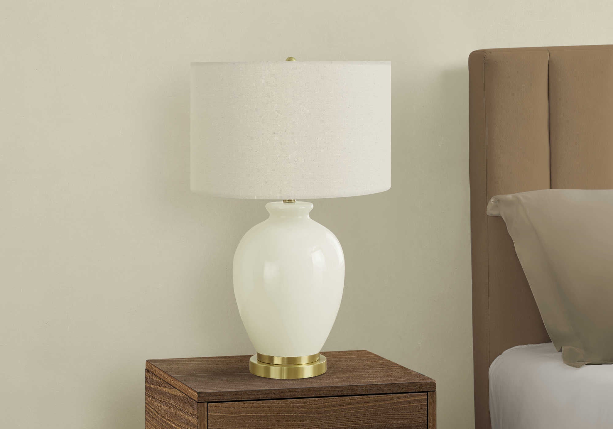ÉCLAIRAGE - LAMPE DE TABLE 26"H CÉRAMIQUE CRÈME / ABAT-JOUR IVOIRE