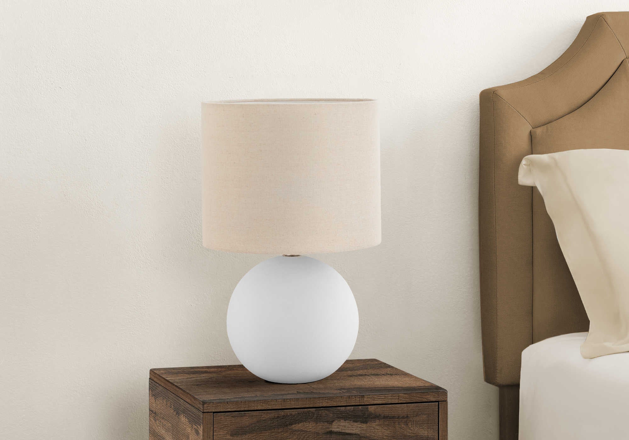 ÉCLAIRAGE - LAMPE DE TABLE 16"H CÉRAMIQUE CRÈME / ABAT-JOUR CRÈME