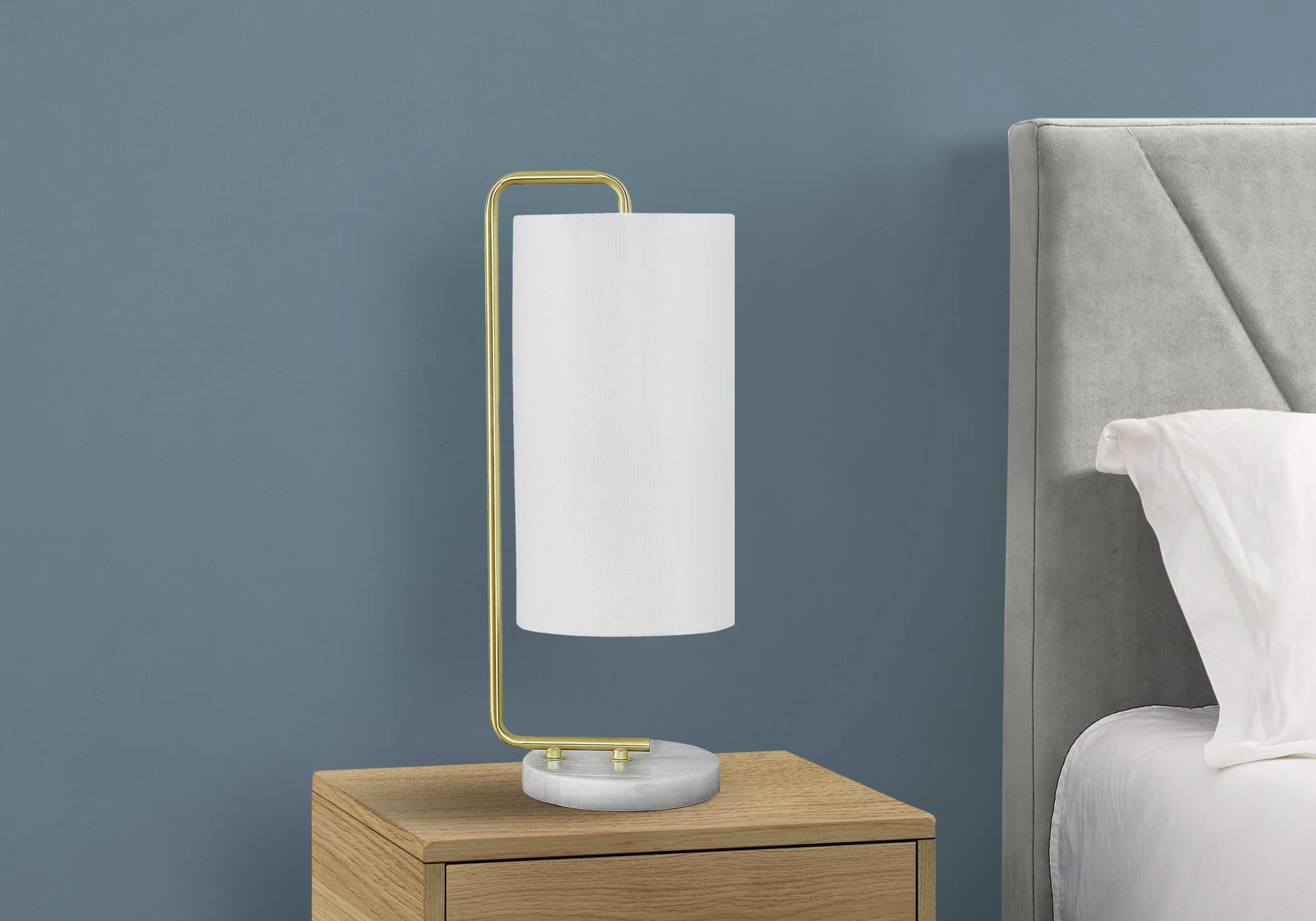 ÉCLAIRAGE - LAMPE DE TABLE 20"H MARBRE BLANC / ABAT-JOUR IVOIRE