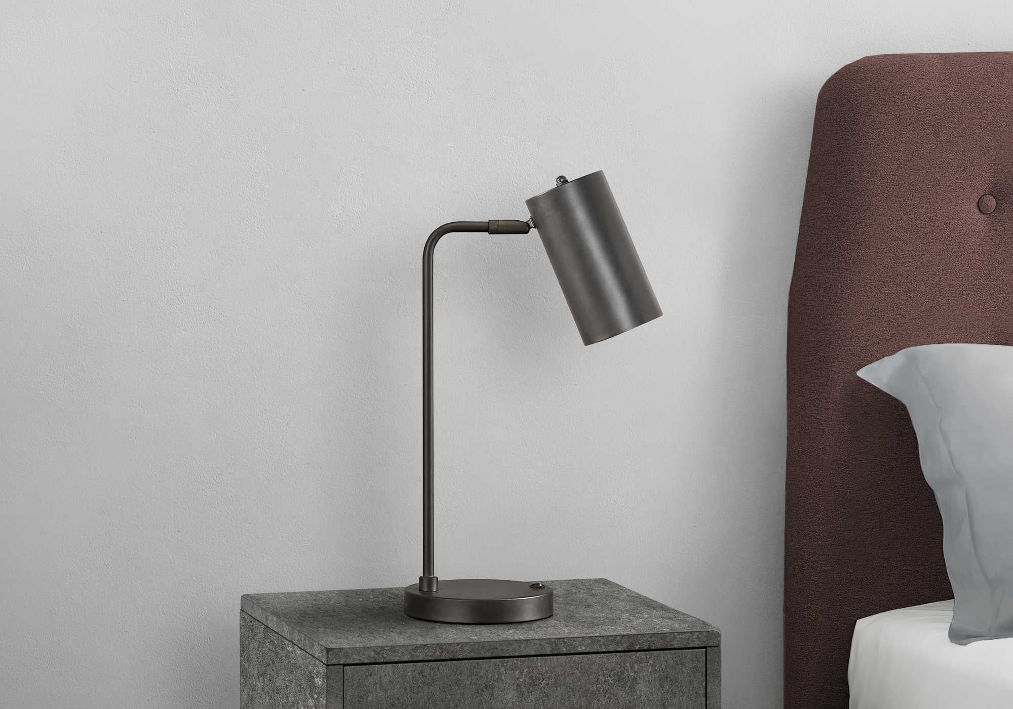 ÉCLAIRAGE - LAMPE DE TABLE 18"H MÉTAL GRIS / ABAT-JOUR GRIS / USB