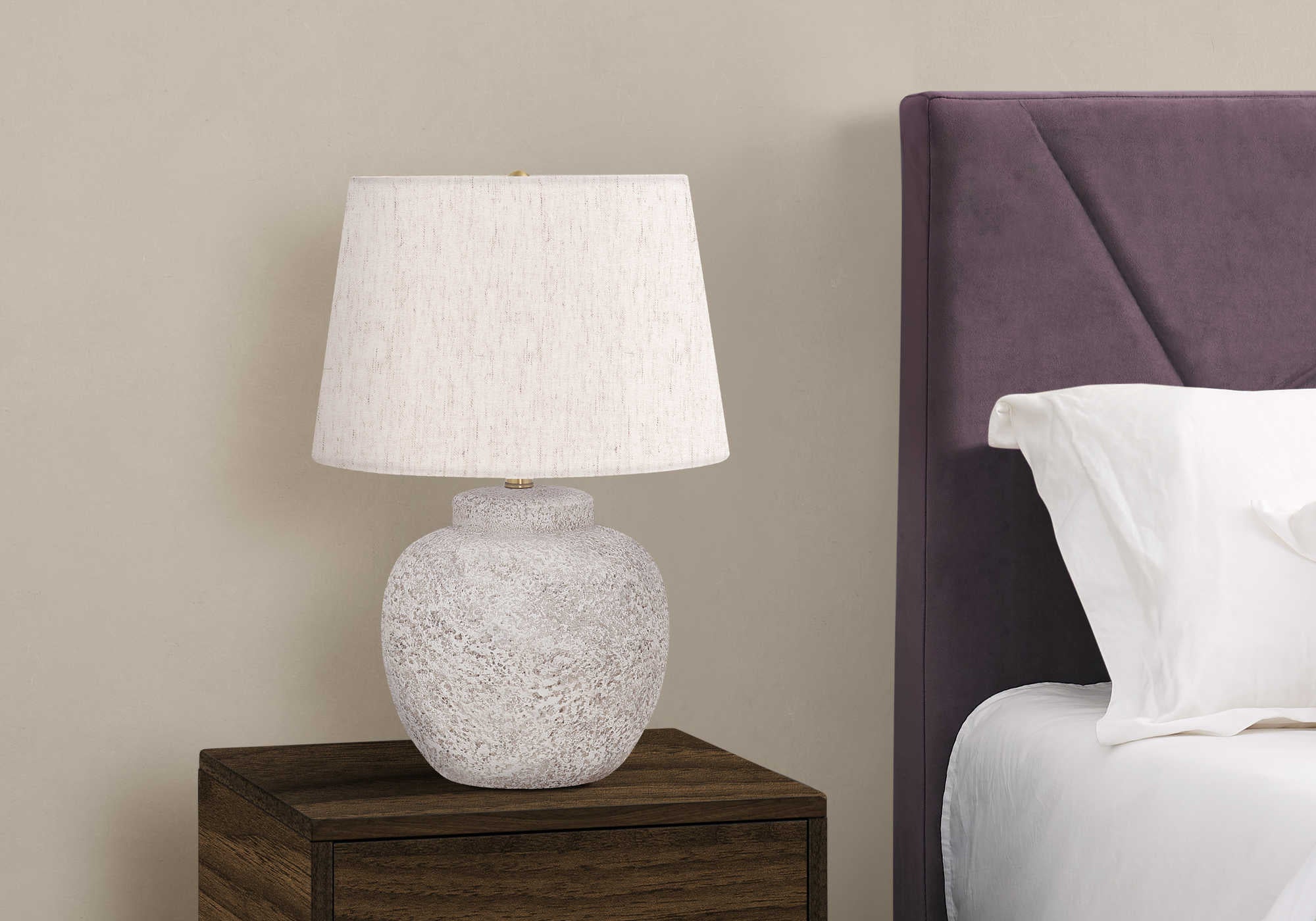 ÉCLAIRAGE - LAMPE DE TABLE 22"H BÉTON CRÈME / ABAT-JOUR IVOIRE