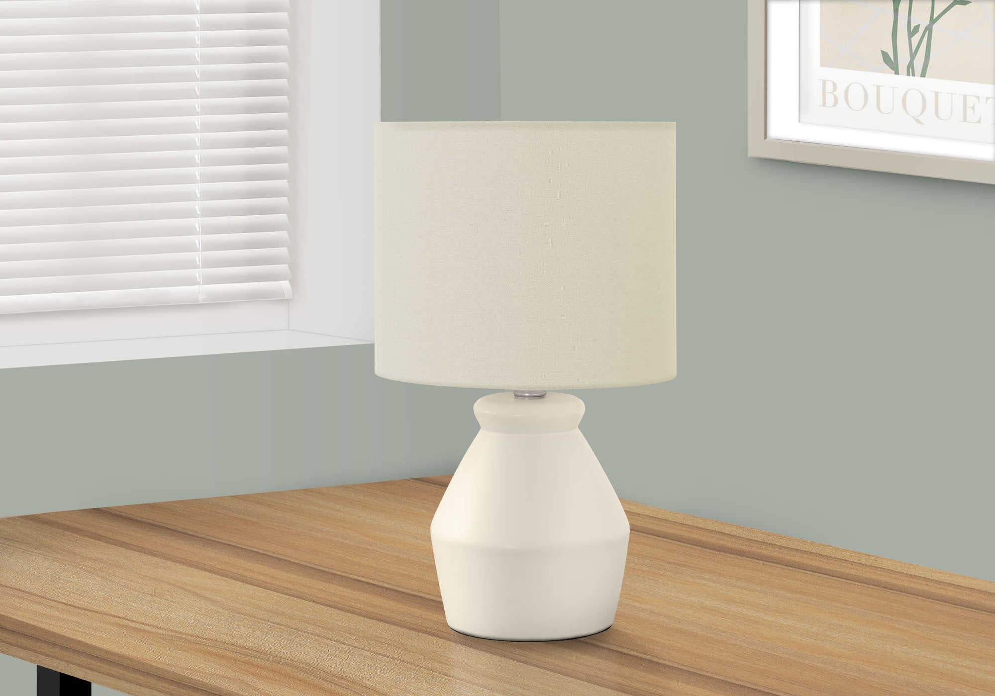 ÉCLAIRAGE - LAMPE DE TABLE 17" H CÉRAMIQUE CRÈME / ABAT-JOUR IVOIRE