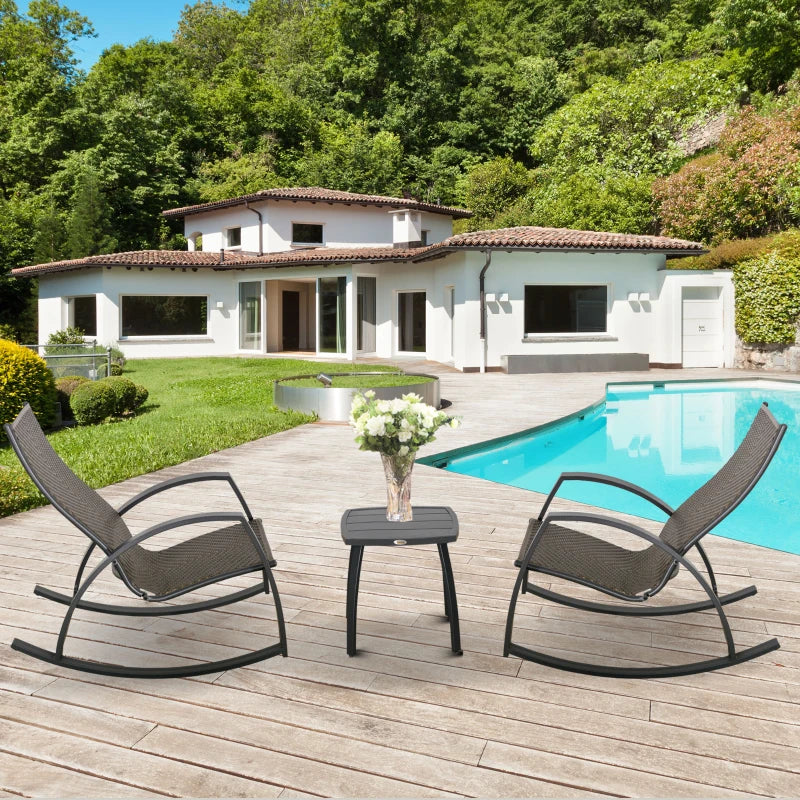 Ensemble de 3 chaises à bascule pour patio en osier, ensemble de bistro à bascule en rotin PE avec cadre en aluminium et table basse avec plateau en verre pour jardin, porche, bord de piscine, marron