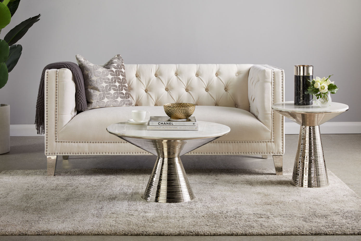 Table basse Valentine : marbre blanc avec structure Argent