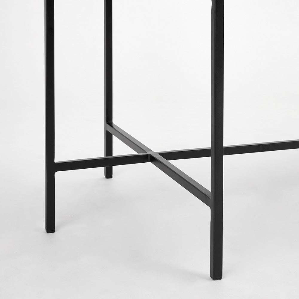 Table basse Ida avec plateau en marbre blanc : cadre noir