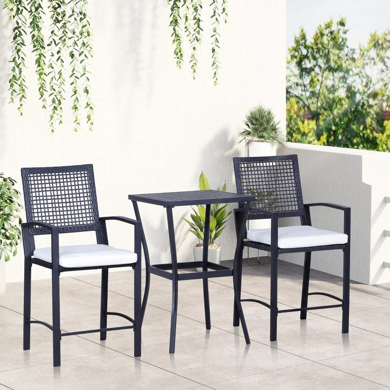 Ensemble de bar d'extérieur en osier 3 pièces, ensemble de bar de bistrot classique, table de bar de jardin de style rotin et chaises hautes avec coussins, meubles de bar de maison, blanc crème
