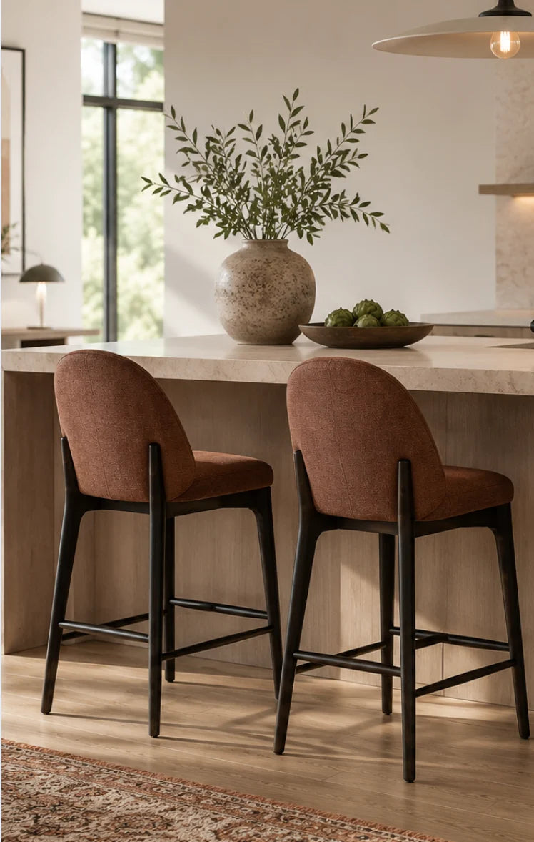 Tabouret de comptoir Liverpool en tissu châtaigne et bouleau