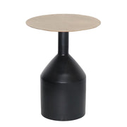 Akira : Table d'Appoint Élancée en Fer Noir et Or