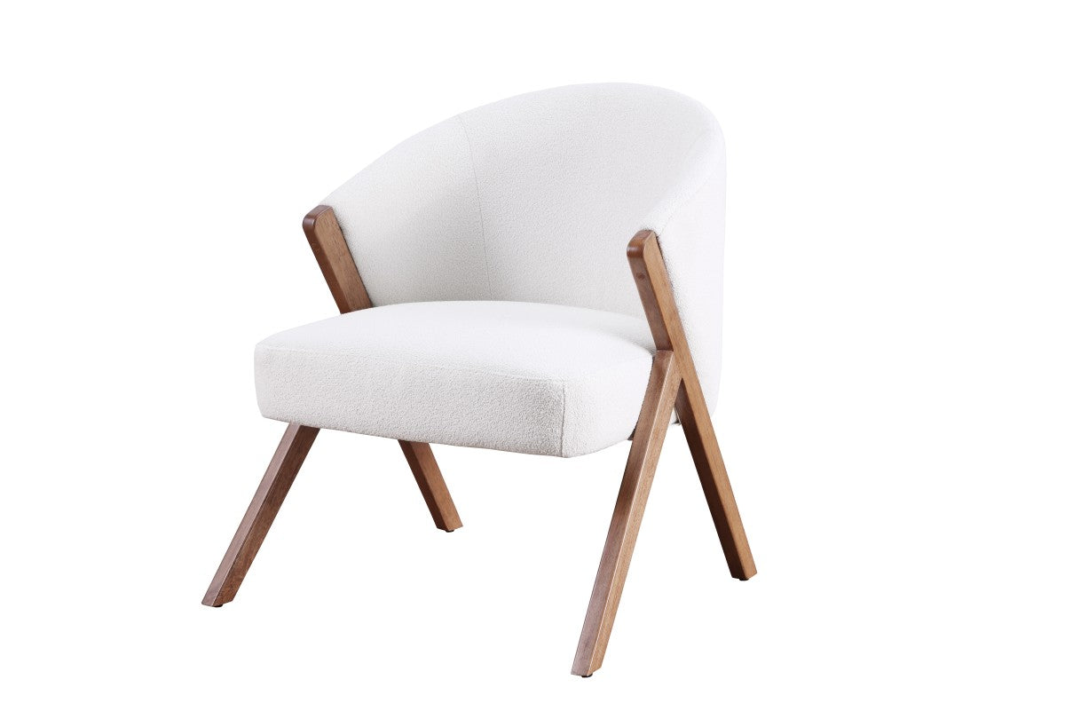 Fauteuil Maryk en bois massif | Design enveloppant crème