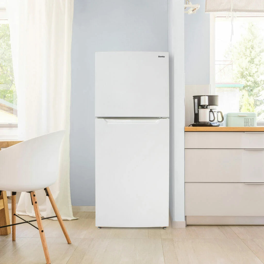 Réfrigérateur Danby 10 pi³ Congélateur Haut 24" sans Givre