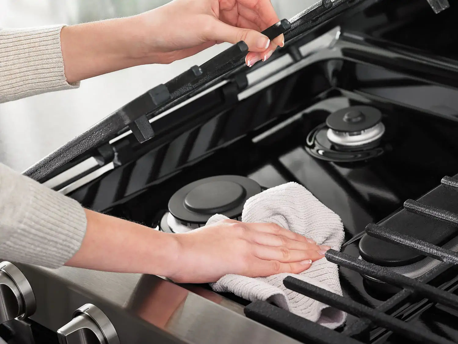 Cuisinière Whirlpool 30" 6 pi³ Gaz Double Four Acier Inox