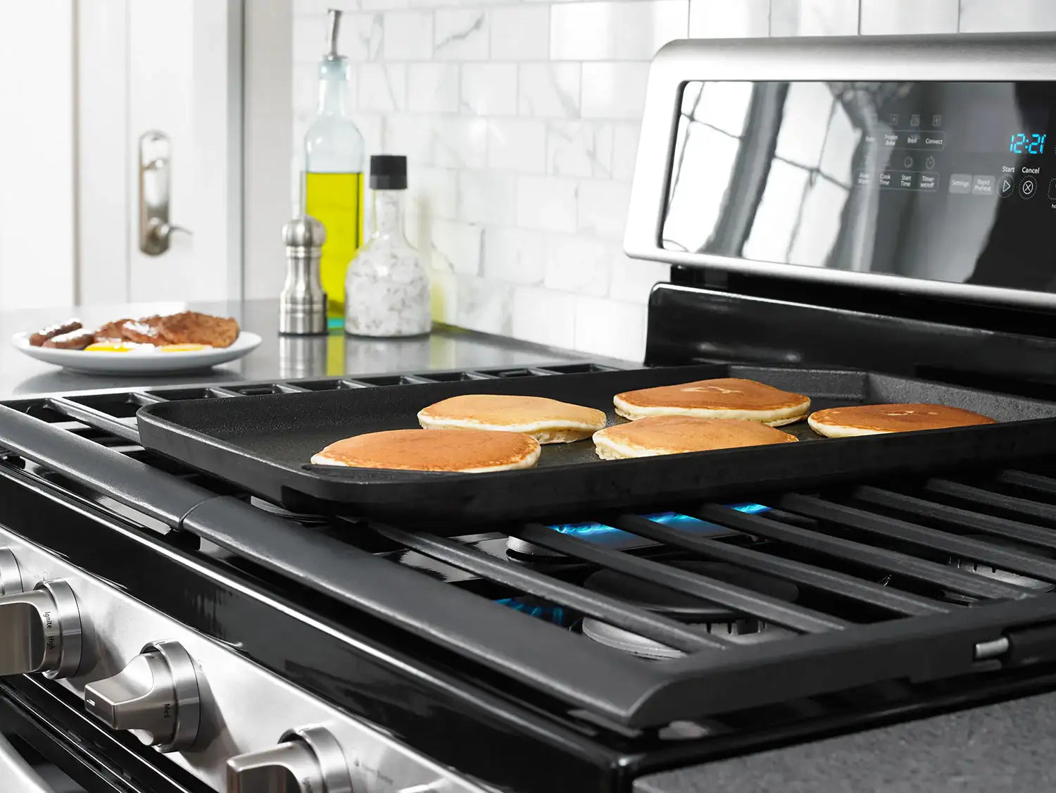 Cuisinière Whirlpool 30" 6 pi³ Gaz Double Four Acier Inox